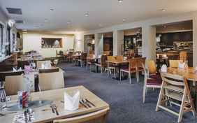 Im Restaurant werden Sie mit umfangreichen Buffets verwöhnt. - Foto: Angela Lamprecht